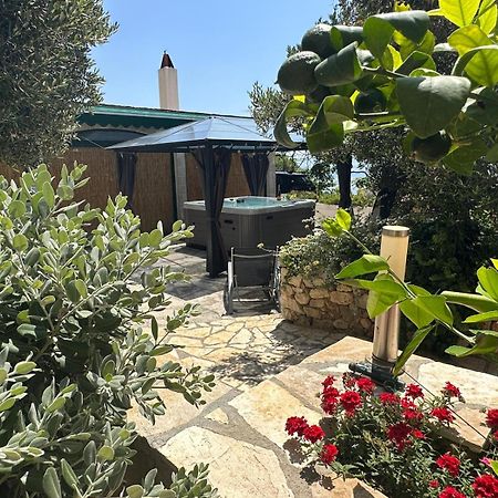 Vacation House Marin With Jacuzzi - Bol, Brac Luaran gambar