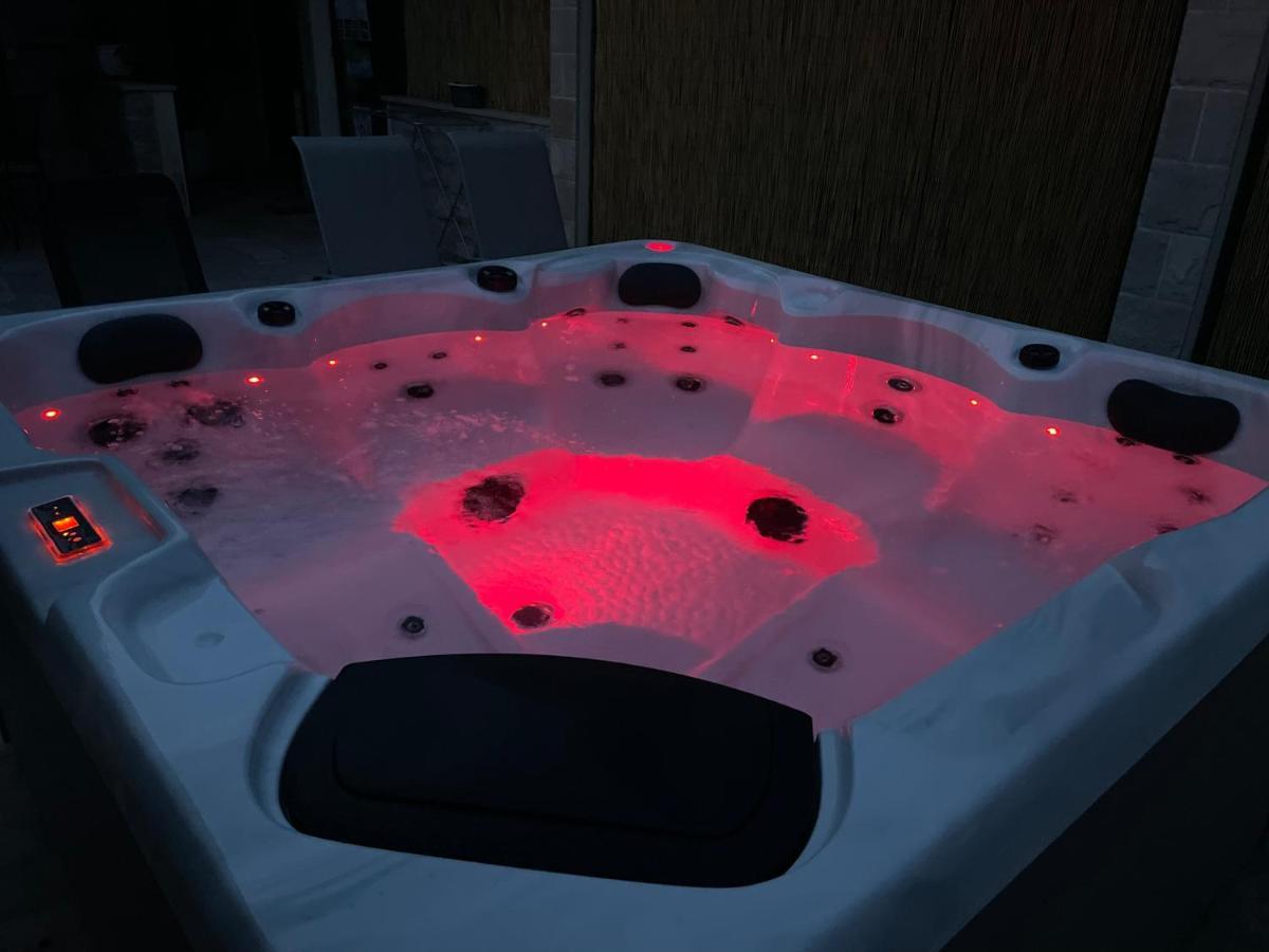 Vacation House Marin With Jacuzzi - Bol, Brac Luaran gambar