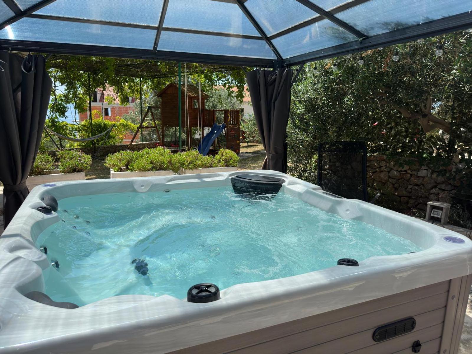Vacation House Marin With Jacuzzi - Bol, Brac Luaran gambar